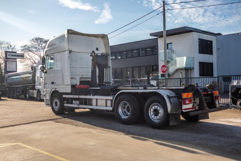 DAF XF 105.460 -6X2-INTARDER+AJK 20 T. - Abrollkipper: das Bild 4 DAF XF 105.460 -6X2-INTARDER+AJK 20 T. - Abrollkipper: das Bild 4