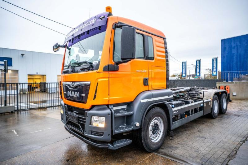 MAN TGS 33.420 BB - Abrollkipper: das Bild 3 MAN TGS 33.420 BB - Abrollkipper: das Bild 3