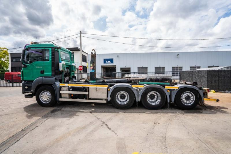 Abrollkipper MAN TGS 35.440 BL 8x4-4: das Bild 6