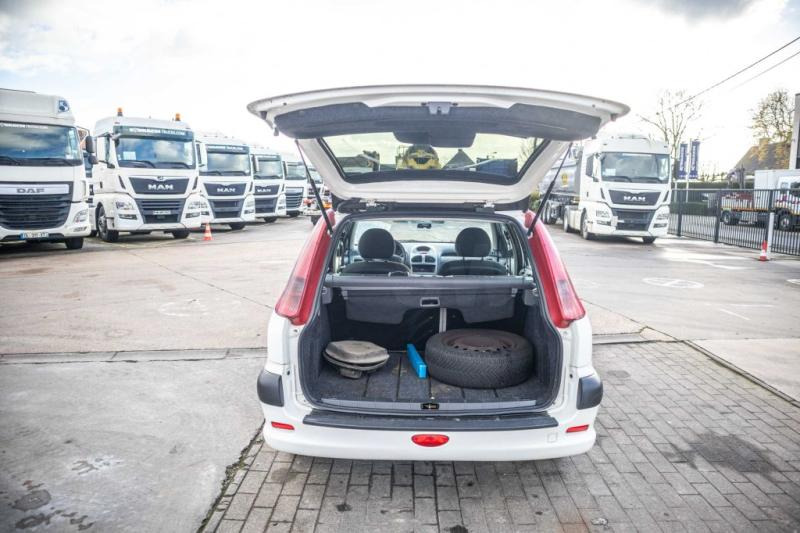Peugeot 206 SW - PKW: das Bild 5 Peugeot 206 SW - PKW: das Bild 5