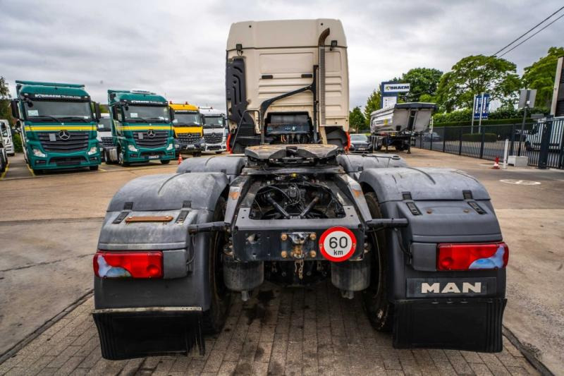 MAN TGX 33.560 XLX BLS+BIG AXLES+INTARDER - Sattelzugmaschine: das Bild 5 MAN TGX 33.560 XLX BLS+BIG AXLES+INTARDER - Sattelzugmaschine: das Bild 5