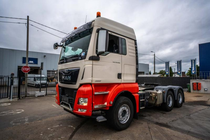 MAN TGX 33.560 XLX BLS+BIG AXLES+INTARDER - Sattelzugmaschine: das Bild 1 MAN TGX 33.560 XLX BLS+BIG AXLES+INTARDER - Sattelzugmaschine: das Bild 1