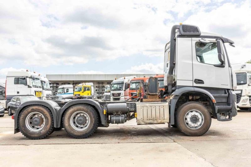 Mercedes AROCS 2645 BLS-6X4 - Sattelzugmaschine: das Bild 4 Mercedes AROCS 2645 BLS-6X4 - Sattelzugmaschine: das Bild 4