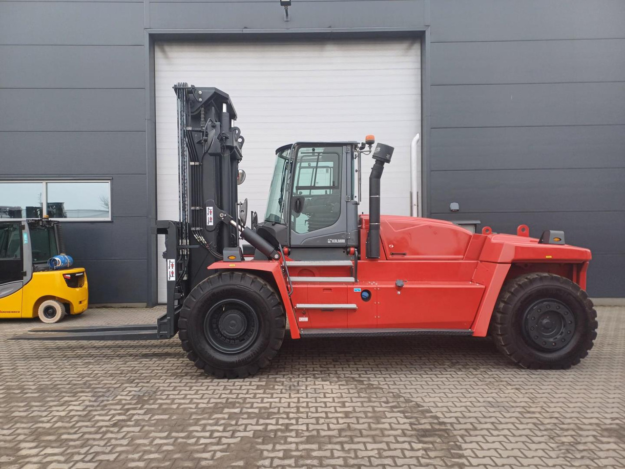 Kalmar DCG250-12LB - Dieselstapler: das Bild 3 Kalmar DCG250-12LB - Dieselstapler: das Bild 3