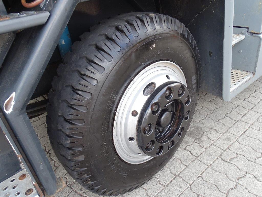 Kalmar TTX182A - Strassenzulassung - Terminaltraktor: das Bild 2 Kalmar TTX182A - Strassenzulassung - Terminaltraktor: das Bild 2