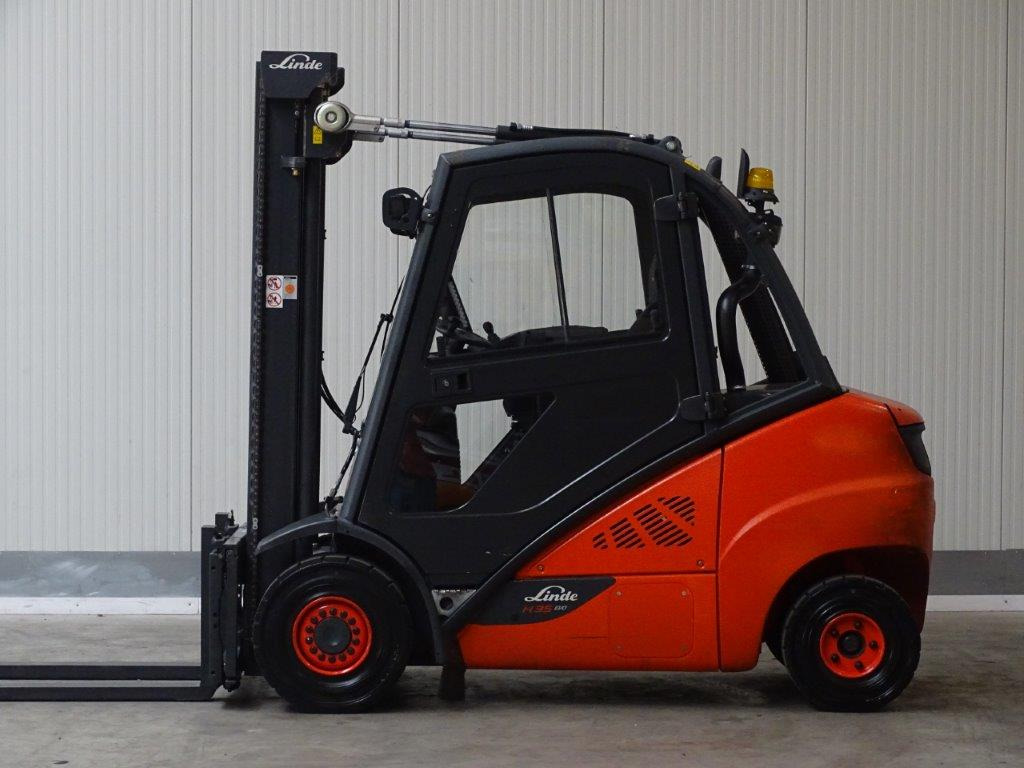 Linde H35D-01 - TRIPLEX - Dieselstapler: das Bild 1 Linde H35D-01 - TRIPLEX - Dieselstapler: das Bild 1