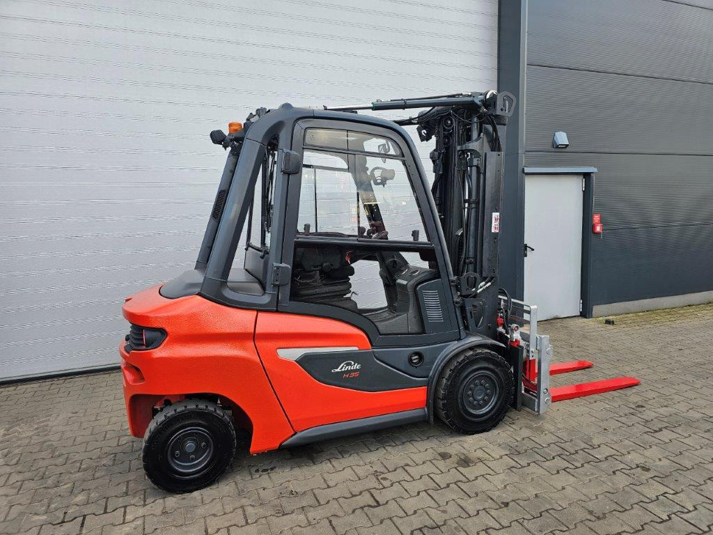 Linde H35D-01 - TRIPLEX - NEU MODEL - Dieselstapler: das Bild 3 Linde H35D-01 - TRIPLEX - NEU MODEL - Dieselstapler: das Bild 3
