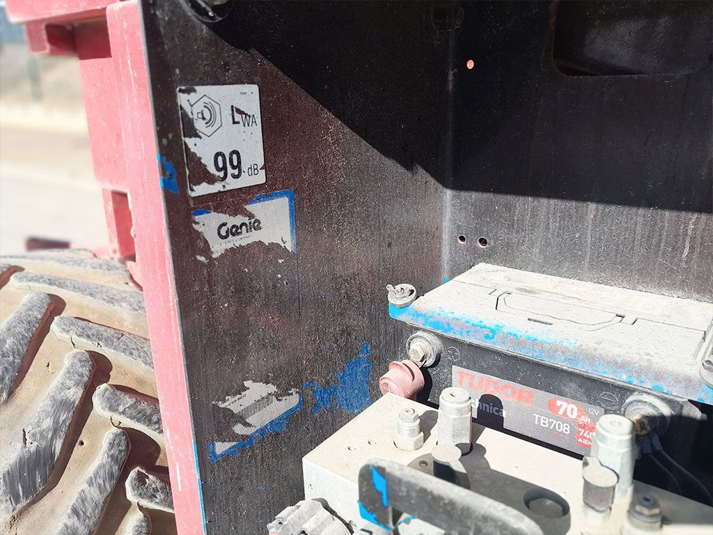 Scherenbühne GENIE GS3268RT: das Bild 18