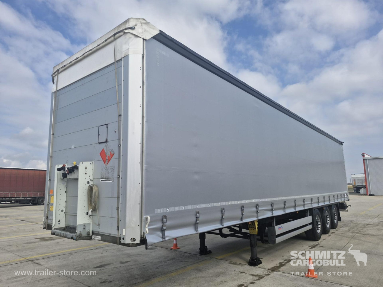 SCHMITZ Curtainsider Standard - Planenauflieger: das Bild 1 SCHMITZ Curtainsider Standard - Planenauflieger: das Bild 1