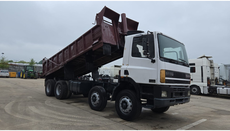 DAF 85 CF 340 (EURO 2 / MANUAL PUMP / STEEL SUSP. / POSSIBLE AS CHASSIS / 8X4) - Kipper: das Bild 3 DAF 85 CF 340 (EURO 2 / MANUAL PUMP / STEEL SUSP. / POSSIBLE AS CHASSIS / 8X4) - Kipper: das Bild 3