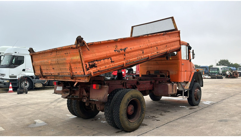 Iveco Magirus 160 - 15 (GRAND PONT / LAMES / 4X4) - Kipper: das Bild 5 Iveco Magirus 160 - 15 (GRAND PONT / LAMES / 4X4) - Kipper: das Bild 5