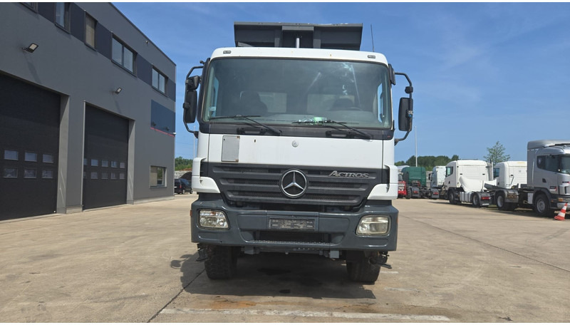 Mercedes-Benz Actros 4141 (EPS / 8X6 / GRAND PONT / BIG AXLE / LAMES / STEEL / V6) - Kipper: das Bild 2 Mercedes-Benz Actros 4141 (EPS / 8X6 / GRAND PONT / BIG AXLE / LAMES / STEEL / V6) - Kipper: das Bild 2
