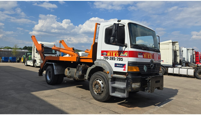 Mercedes-Benz Atego 1823 (BIG AXLE / STEEL SUSP. / LAMES / BOITE MANUELLE / MANUAL GETRIEBE) - Containerwagen/ Wechselfahrgestell LKW: das Bild 3 Mercedes-Benz Atego 1823 (BIG AXLE / STEEL SUSP. / LAMES / BOITE MANUELLE / MANUAL GETRIEBE) - Containerwagen/ Wechselfahrgestell LKW: das Bild 3