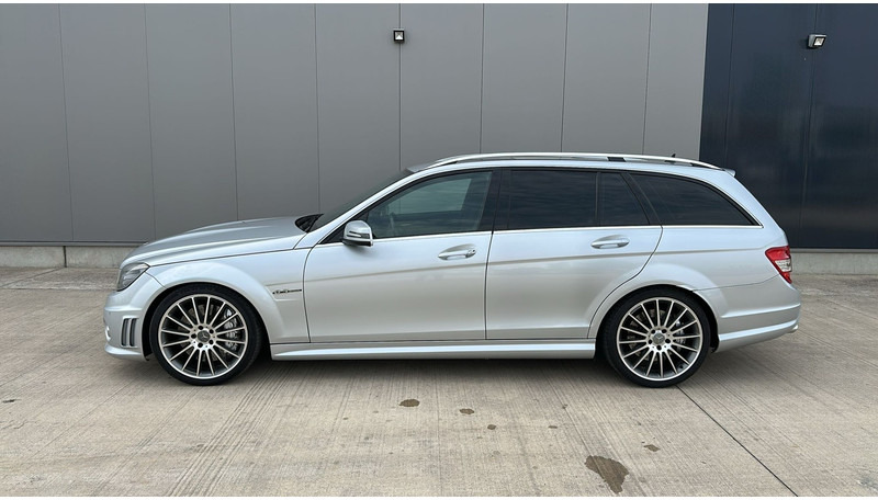Mercedes-Benz C-Klasse 63 AMG (LICHTE VRACHT / BELGISCHE WAGEN / V8 / OPEN DAK) - Kombi: das Bild 5 Mercedes-Benz C-Klasse 63 AMG (LICHTE VRACHT / BELGISCHE WAGEN / V8 / OPEN DAK) - Kombi: das Bild 5