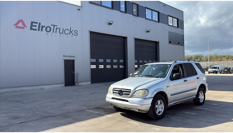 Mercedes-Benz M-Klasse ML 270 CDI - SUV/ Geländewagen: das Bild 1 Mercedes-Benz M-Klasse ML 270 CDI - SUV/ Geländewagen: das Bild 1