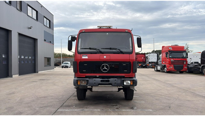 Mercedes-Benz SK 2233 (GRAND PONT / V8 AVEC 2X TURBO / BIG AXLE) - Fahrgestell LKW: das Bild 2 Mercedes-Benz SK 2233 (GRAND PONT / V8 AVEC 2X TURBO / BIG AXLE) - Fahrgestell LKW: das Bild 2