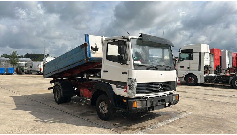 Mercedes-Benz SK 809 (POMPE MANUELLE / MANUAL PUMP / HELPER / AUXILAIRY / SPER / STEEL SUSP.) - Kipper: das Bild 5 Mercedes-Benz SK 809 (POMPE MANUELLE / MANUAL PUMP / HELPER / AUXILAIRY / SPER / STEEL SUSP.) - Kipper: das Bild 5