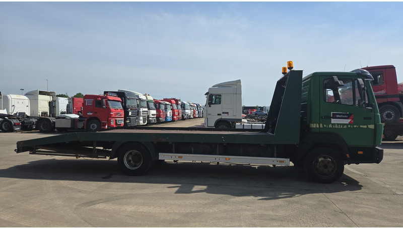 Mercedes-Benz SK 814 (MANUAL PUMP / STEEL SUSP. / POMPE MANUELLE / LAMES / 6 CYLINDER) - Autotransporter LKW: das Bild 4 Mercedes-Benz SK 814 (MANUAL PUMP / STEEL SUSP. / POMPE MANUELLE / LAMES / 6 CYLINDER) - Autotransporter LKW: das Bild 4
