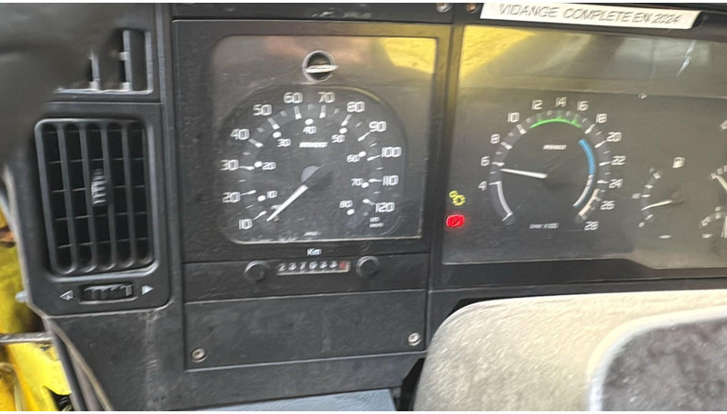 Leasing für Renault KERAX 340 (4X4 / CAMION FRANCAIS / PARFAIT ETAT / LAMES / BOITE ET POMPE MANUELLE / FRENCH TRUCK) Renault KERAX 340 (4X4 / CAMION FRANCAIS / PARFAIT ETAT / LAMES / BOITE ET POMPE MANUELLE / FRENCH TRUCK): das Bild 14 Leasing für Renault KERAX 340 (4X4 / CAMION FRANCAIS / PARFAIT ETAT / LAMES / BOITE ET POMPE MANUELLE / FRENCH TRUCK) Renault KERAX 340 (4X4 / CAMION FRANCAIS / PARFAIT ETAT / LAMES / BOITE ET POMPE MANUELLE / FRENCH TRUCK): das Bild 14