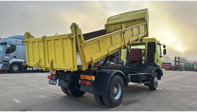 Leasing für Renault KERAX 340 (4X4 / CAMION FRANCAIS / PARFAIT ETAT / LAMES / BOITE ET POMPE MANUELLE / FRENCH TRUCK) Renault KERAX 340 (4X4 / CAMION FRANCAIS / PARFAIT ETAT / LAMES / BOITE ET POMPE MANUELLE / FRENCH TRUCK): das Bild 8 Leasing für Renault KERAX 340 (4X4 / CAMION FRANCAIS / PARFAIT ETAT / LAMES / BOITE ET POMPE MANUELLE / FRENCH TRUCK) Renault KERAX 340 (4X4 / CAMION FRANCAIS / PARFAIT ETAT / LAMES / BOITE ET POMPE MANUELLE / FRENCH TRUCK): das Bild 8