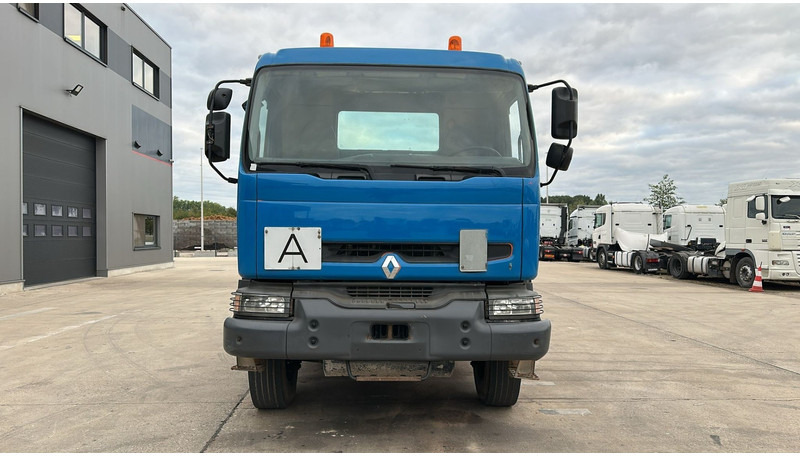 Renault KERAX (GRAND PONT / LAMES / PROPRE / BOITE MANUELLE / STEEL SUSP.) - Absetzkipper: das Bild 2 Renault KERAX (GRAND PONT / LAMES / PROPRE / BOITE MANUELLE / STEEL SUSP.) - Absetzkipper: das Bild 2