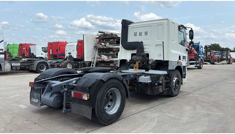 DAF 85 CF 410 (LOW CABIN / PETIT CABINE / TRES PROPRE / CLEAN CONDITION) - Sattelzugmaschine: das Bild 5 DAF 85 CF 410 (LOW CABIN / PETIT CABINE / TRES PROPRE / CLEAN CONDITION) - Sattelzugmaschine: das Bild 5