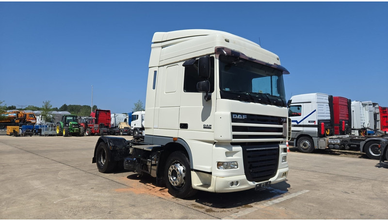 DAF XF 105.460 (BOITE MANUELLE / MANUAL GEARBOX / PROPRE) - Sattelzugmaschine: das Bild 3 DAF XF 105.460 (BOITE MANUELLE / MANUAL GEARBOX / PROPRE) - Sattelzugmaschine: das Bild 3