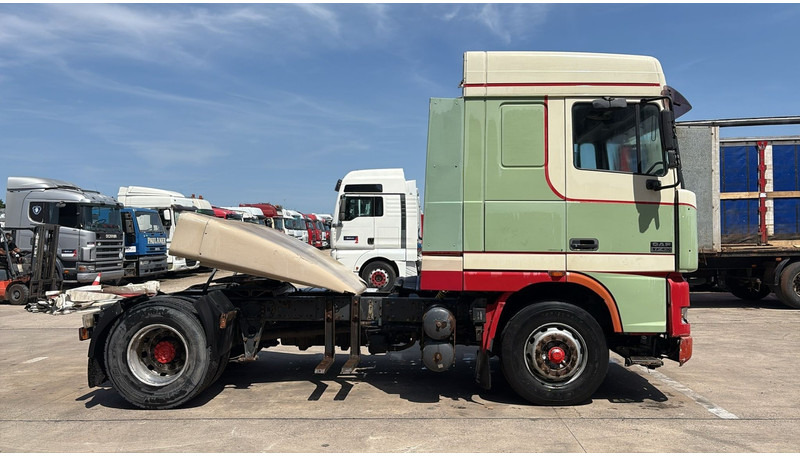 DAF XF 95.430 (EURO 3 / BOITE MANUELLE / MANUAL GEARBOX) - Sattelzugmaschine: das Bild 4 DAF XF 95.430 (EURO 3 / BOITE MANUELLE / MANUAL GEARBOX) - Sattelzugmaschine: das Bild 4