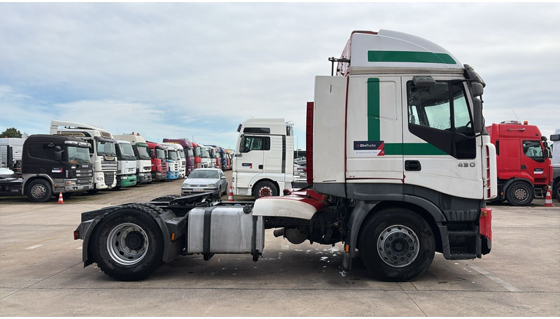 Iveco Stralis 430 (BOITE MANUELLE / MANUAL GEARBOX) - Sattelzugmaschine: das Bild 4 Iveco Stralis 430 (BOITE MANUELLE / MANUAL GEARBOX) - Sattelzugmaschine: das Bild 4