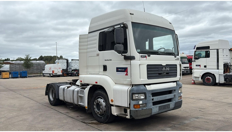 MAN TGA 18.430 (PTO / POMPE HYDRAULIQUE / MANUAL GEARBOX / BOITE MANUELLE / HYDRAULIC PUMP) - Sattelzugmaschine: das Bild 2 MAN TGA 18.430 (PTO / POMPE HYDRAULIQUE / MANUAL GEARBOX / BOITE MANUELLE / HYDRAULIC PUMP) - Sattelzugmaschine: das Bild 2