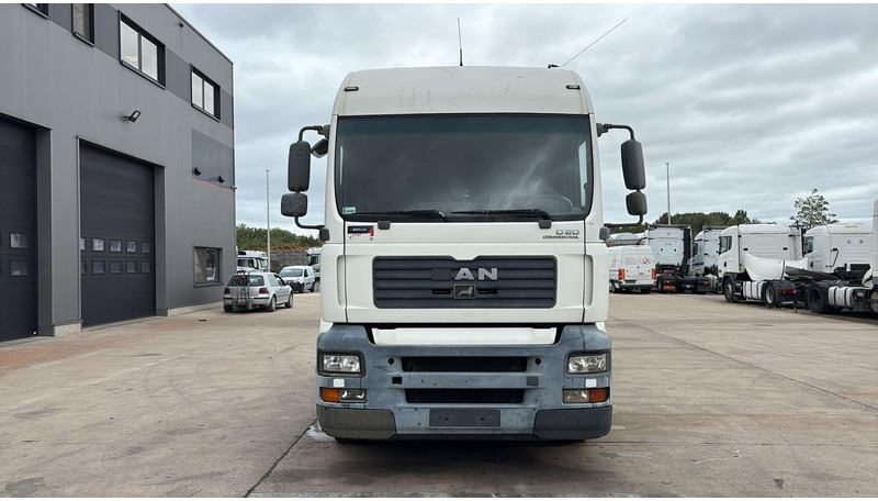 MAN TGA 18.430 (PTO / POMPE HYDRAULIQUE / MANUAL GEARBOX / BOITE MANUELLE / HYDRAULIC PUMP) - Sattelzugmaschine: das Bild 4 MAN TGA 18.430 (PTO / POMPE HYDRAULIQUE / MANUAL GEARBOX / BOITE MANUELLE / HYDRAULIC PUMP) - Sattelzugmaschine: das Bild 4