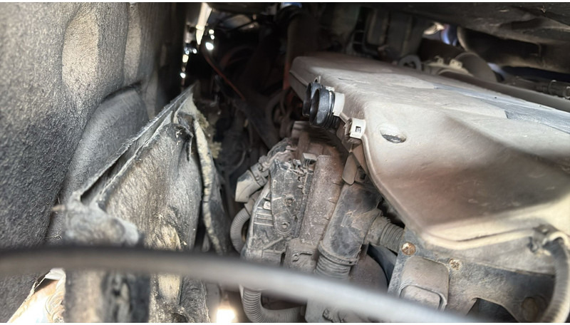 Sattelzugmaschine MAN TGA 18.440 (BOITE MANUELLE / MANUAL GEARBOX): das Bild 16