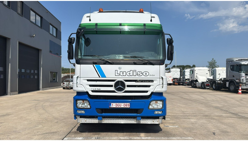 Mercedes-Benz Actros 1944 (BELGIAN TRUCK / 278.000 KM !!!!! / PERFECT CONDITION / MP2 / EURO 5) - Sattelzugmaschine: das Bild 4 Mercedes-Benz Actros 1944 (BELGIAN TRUCK / 278.000 KM !!!!! / PERFECT CONDITION / MP2 / EURO 5) - Sattelzugmaschine: das Bild 4