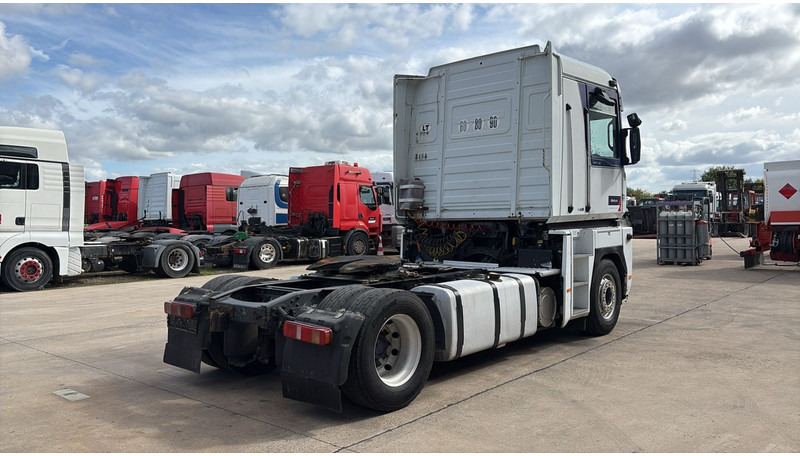 Renault Magnum 440 (BOITE MANUELLE / MANUAL GEARBOX) - Sattelzugmaschine: das Bild 4 Renault Magnum 440 (BOITE MANUELLE / MANUAL GEARBOX) - Sattelzugmaschine: das Bild 4