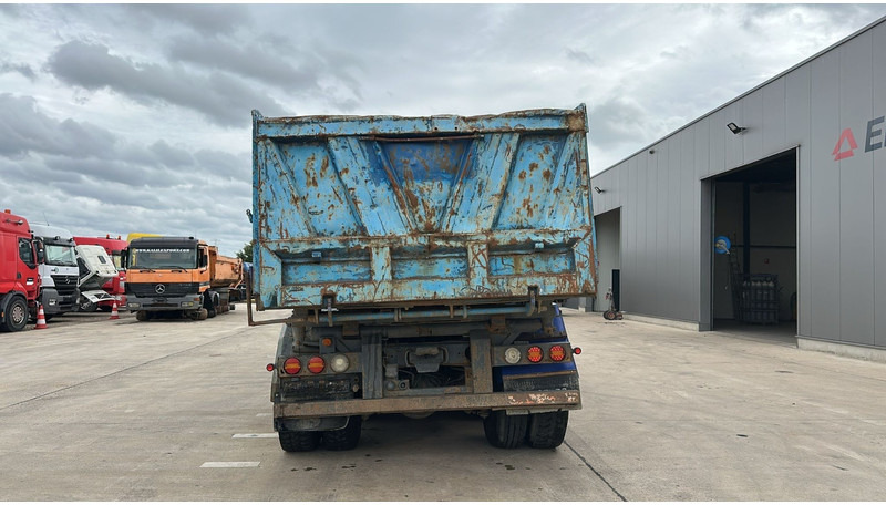 Volvo FL 12.380 (8X4 /STEEL SUSP. / BOITE MANUELLE / MANUAL GEARBOX) - Kipper: das Bild 5 Volvo FL 12.380 (8X4 /STEEL SUSP. / BOITE MANUELLE / MANUAL GEARBOX) - Kipper: das Bild 5