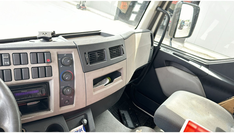 Koffer LKW Volvo FL 260 (LIFT 2000 KG / PERFECT BELGIAN TRUCK / 18 TON / EURO 5): das Bild 19