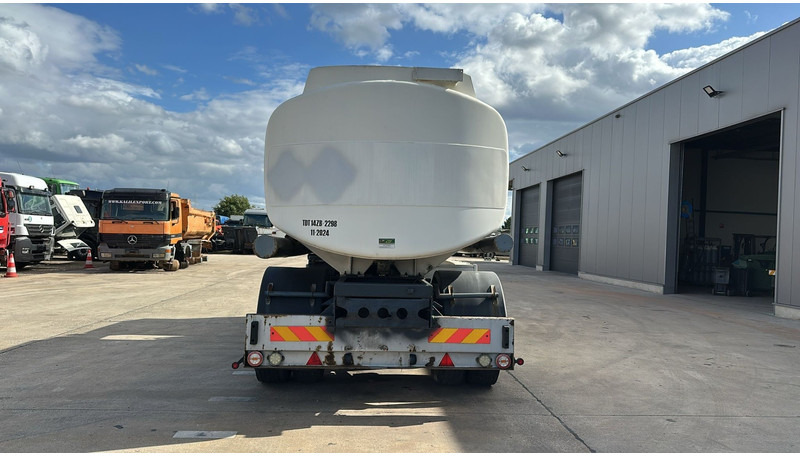 Volvo FL 6-18 (12400 LITERS / 3 COMPARTIMENTS / EURO 2 / STEEL SUSP. / LAMES) - Tankwagen: das Bild 5 Volvo FL 6-18 (12400 LITERS / 3 COMPARTIMENTS / EURO 2 / STEEL SUSP. / LAMES) - Tankwagen: das Bild 5