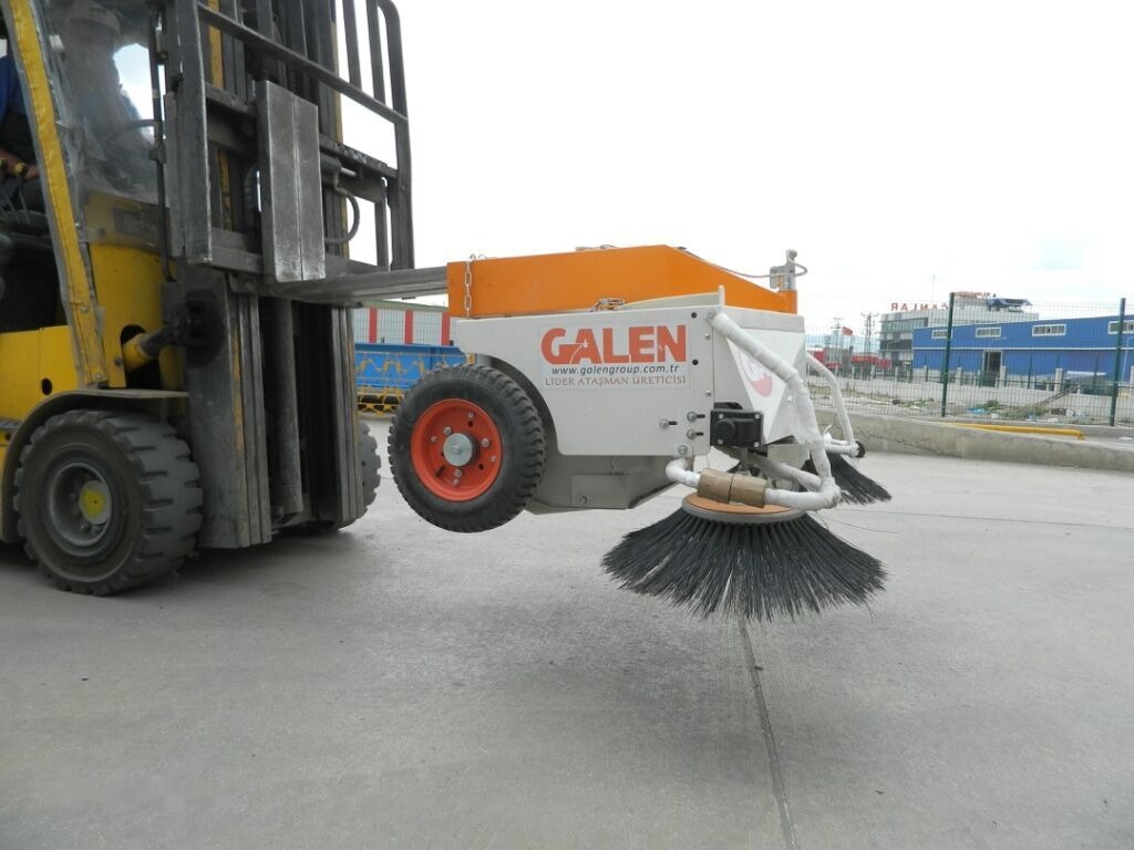 Galen New - Kehrbesen: das Bild 3 Galen New - Kehrbesen: das Bild 3