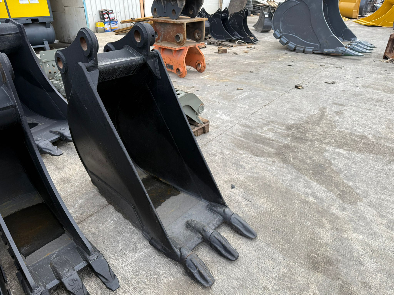 Komatsu PC200 - Baggerschaufel für Baumaschine: das Bild 5 Komatsu PC200 - Baggerschaufel für Baumaschine: das Bild 5