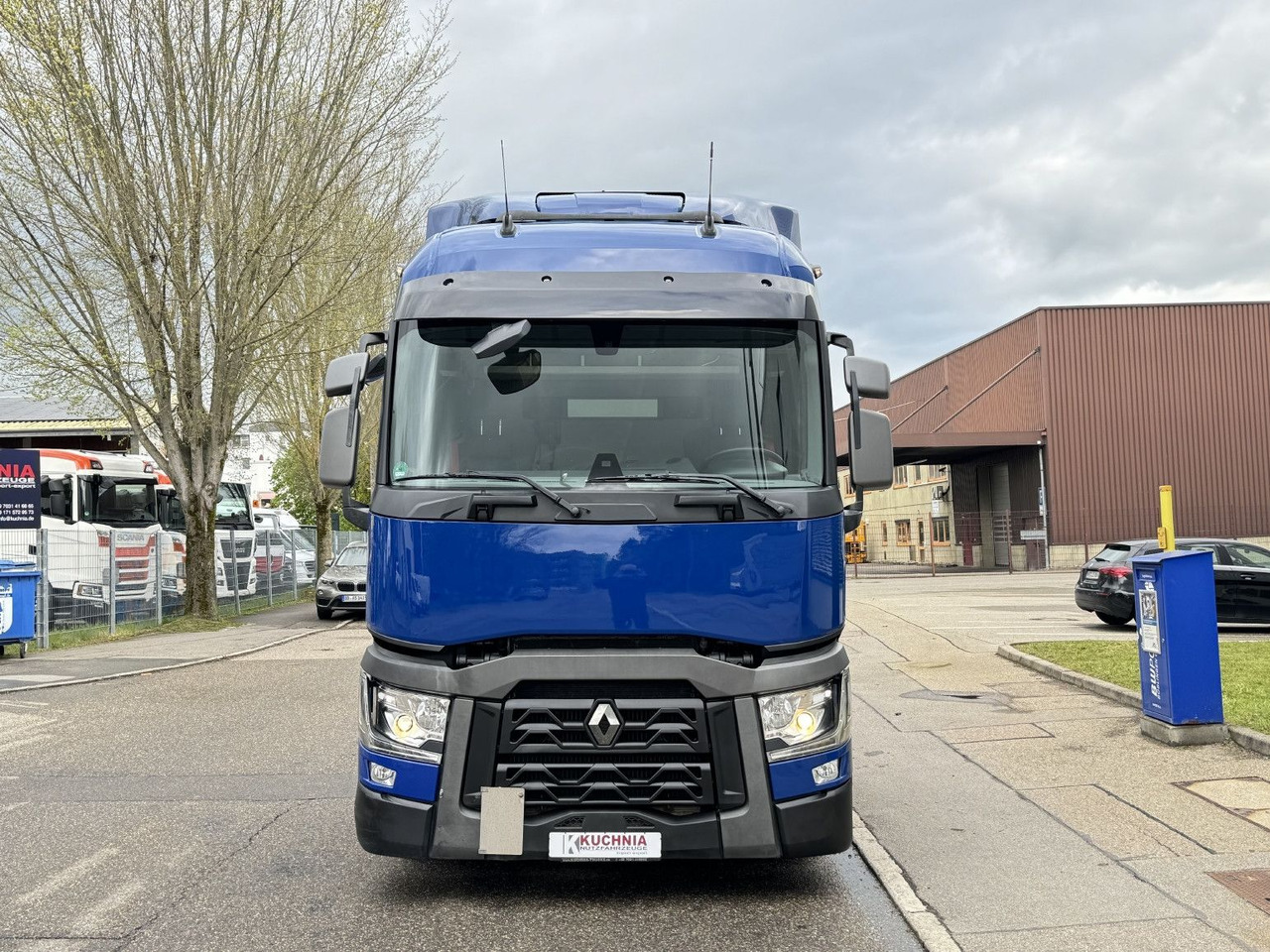 Renault T460 S-Cab X-Low 2-Tanks Hubsattel Standklima - Sattelzugmaschine: das Bild 3 Renault T460 S-Cab X-Low 2-Tanks Hubsattel Standklima - Sattelzugmaschine: das Bild 3