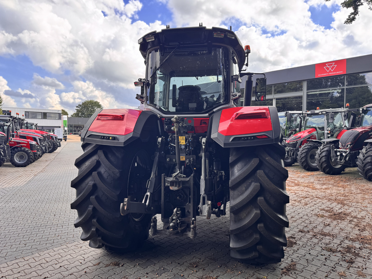 Traktor MASSEY FERGUSON 8s.205 Dyna7 Exclusive: das Bild 15 Traktor MASSEY FERGUSON 8s.205 Dyna7 Exclusive: das Bild 15