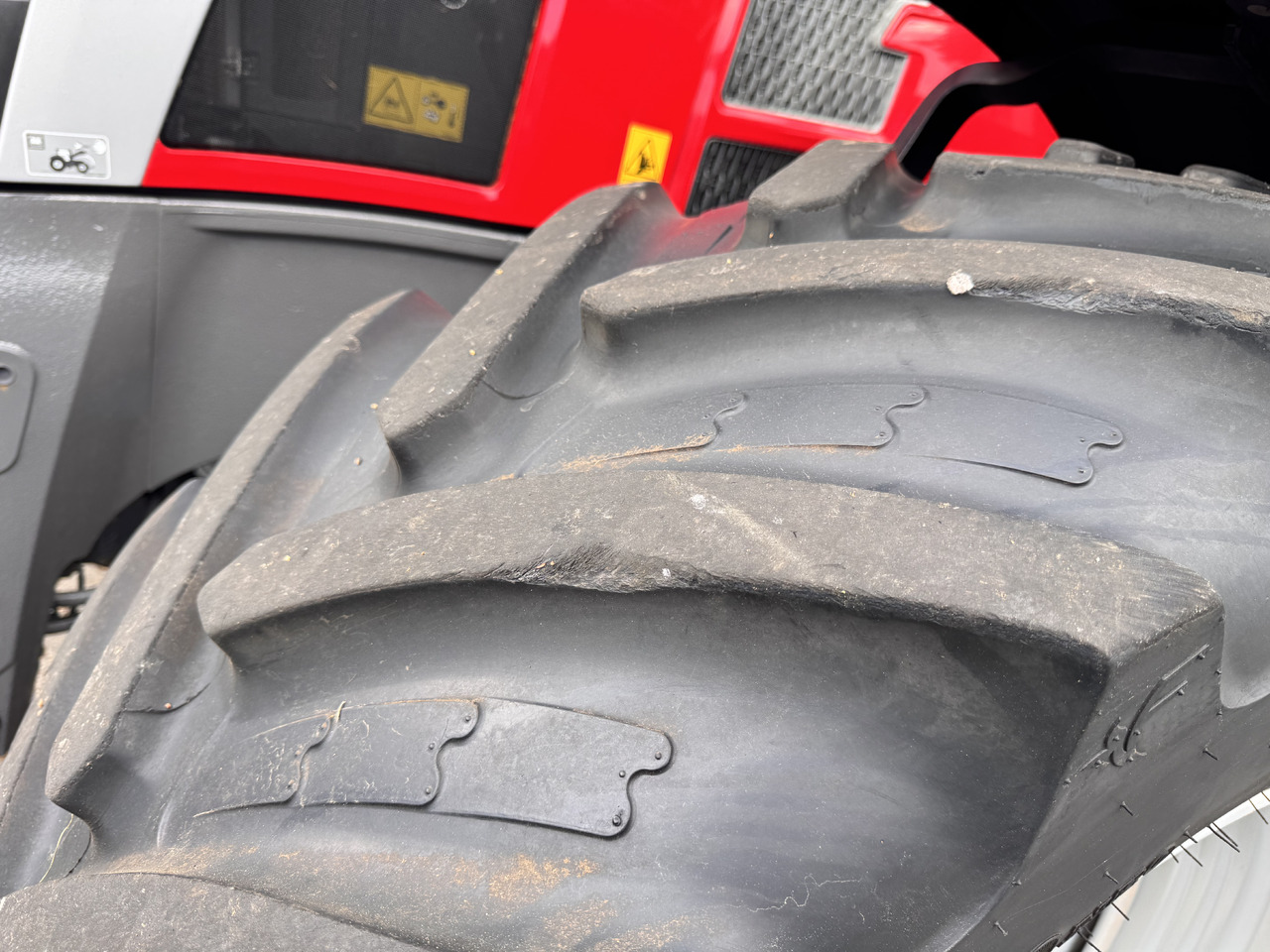 Traktor MASSEY FERGUSON 8s.205 Dyna7 Exclusive: das Bild 13 Traktor MASSEY FERGUSON 8s.205 Dyna7 Exclusive: das Bild 13