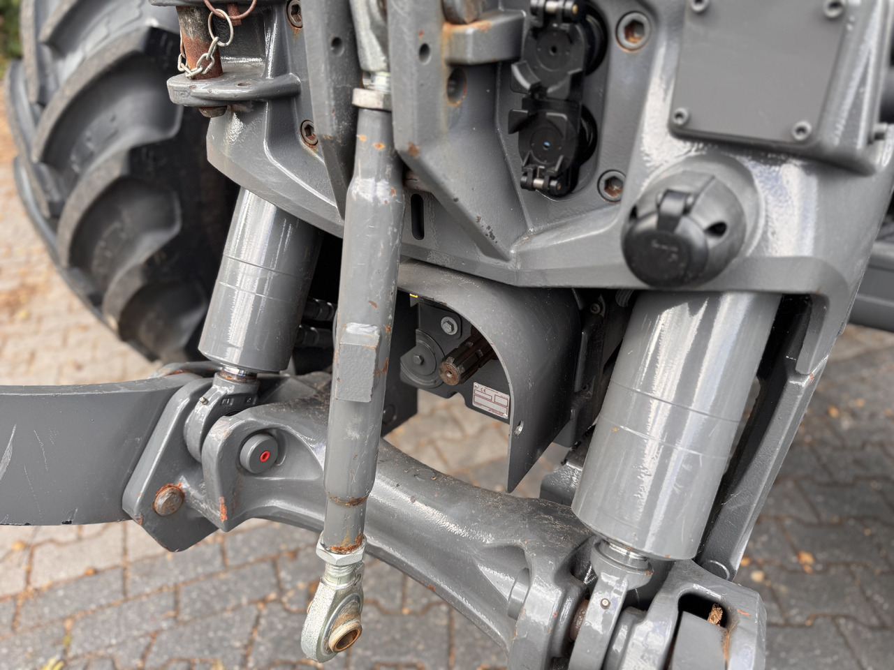 Traktor MASSEY FERGUSON 8s.205 Dyna7 Exclusive: das Bild 7 Traktor MASSEY FERGUSON 8s.205 Dyna7 Exclusive: das Bild 7