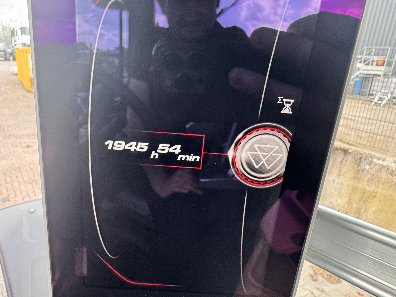 Traktor MASSEY FERGUSON 8s.205 Dyna7 Exclusive: das Bild 30 Traktor MASSEY FERGUSON 8s.205 Dyna7 Exclusive: das Bild 30