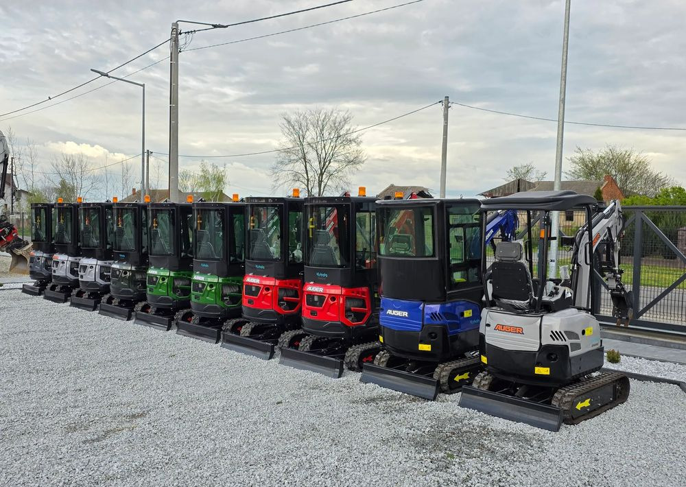 Kubota NOWA MINIKOPARKA AUGER HT 18, SILNIK KUBOTA, 3 ŁYŻKI - Minibagger: das Bild 2 Kubota NOWA MINIKOPARKA AUGER HT 18, SILNIK KUBOTA, 3 ŁYŻKI - Minibagger: das Bild 2