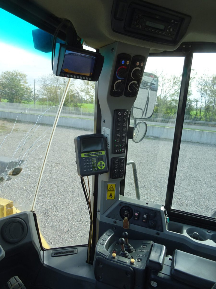Radlader CATERPILLAR 972K: das Bild 11