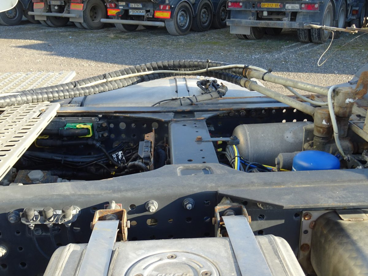 Sattelzugmaschine IVECO STRALIS 450: das Bild 8