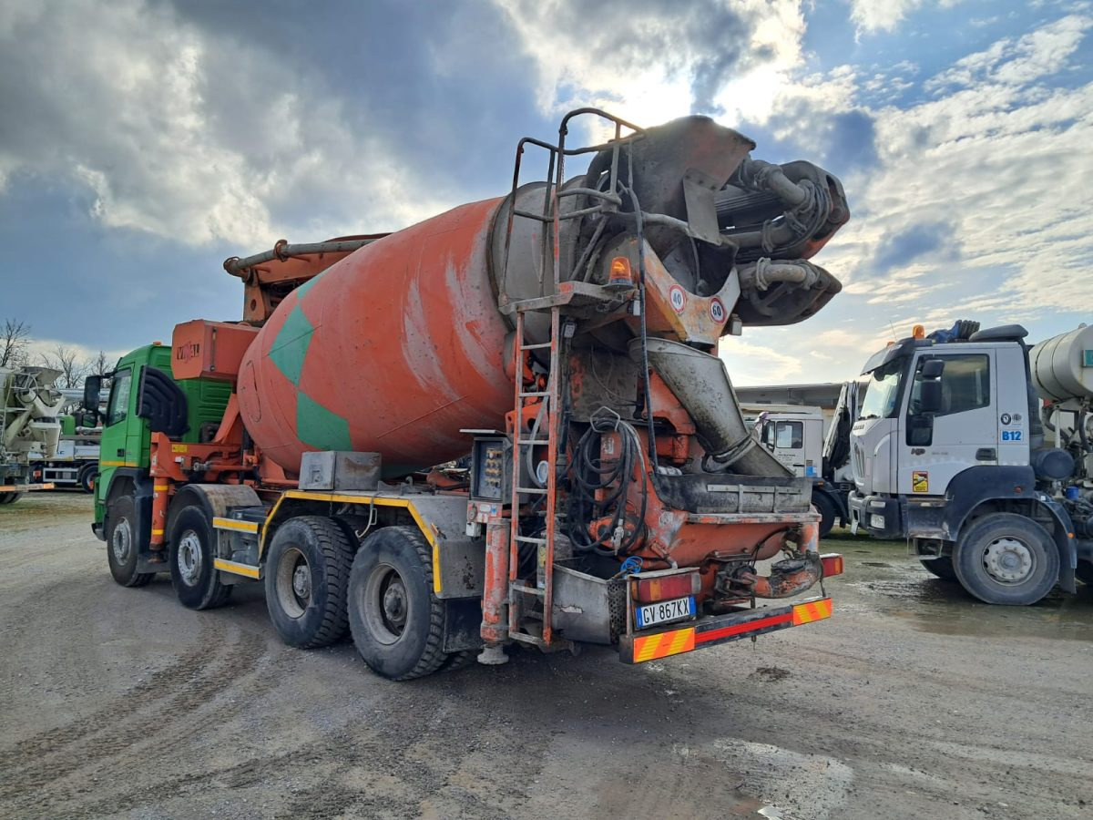Fahrmischerbetonpumpe VOLVO FM 84R 440 SERMAC 4Z28: das Bild 10
