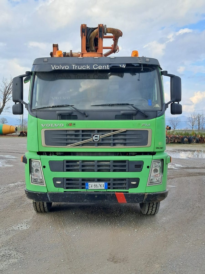 VOLVO FM 84R 440 SERMAC 4Z28 - Fahrmischerbetonpumpe: das Bild 4 VOLVO FM 84R 440 SERMAC 4Z28 - Fahrmischerbetonpumpe: das Bild 4