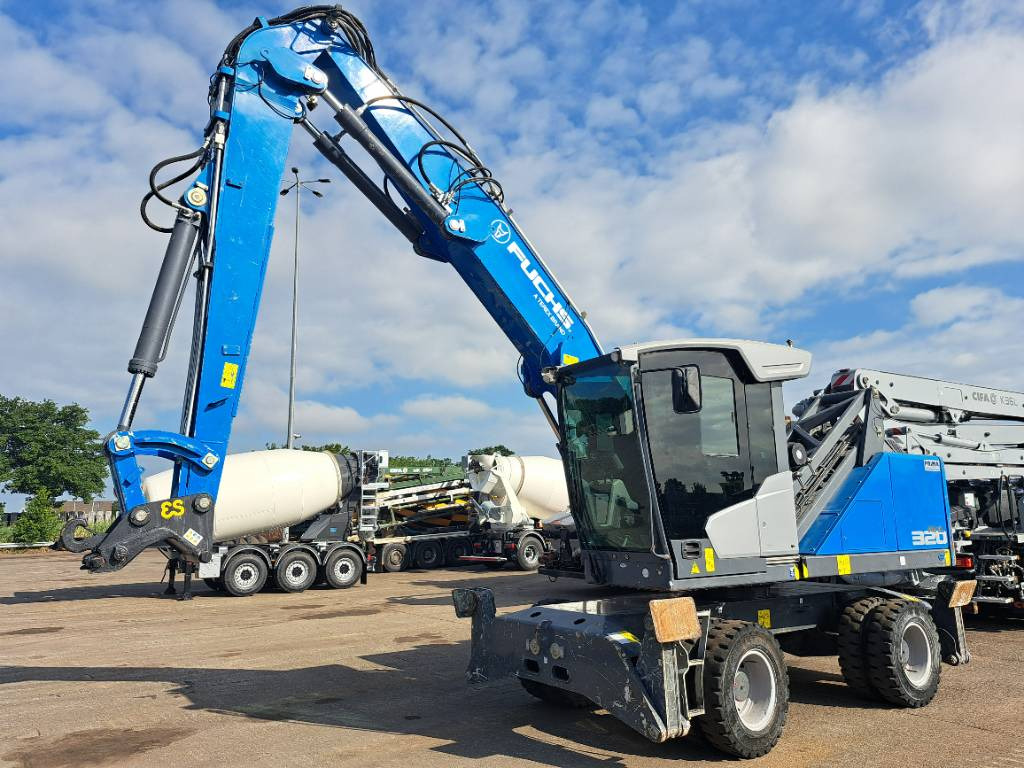 Fuchs MHL320F - Umschlagbagger: das Bild 4 Fuchs MHL320F - Umschlagbagger: das Bild 4